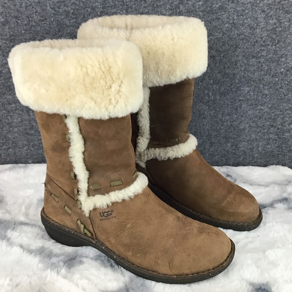 UGG Australia‎ Elijo Women's Brown Leather Sheepskin Lined Boots Size 7
